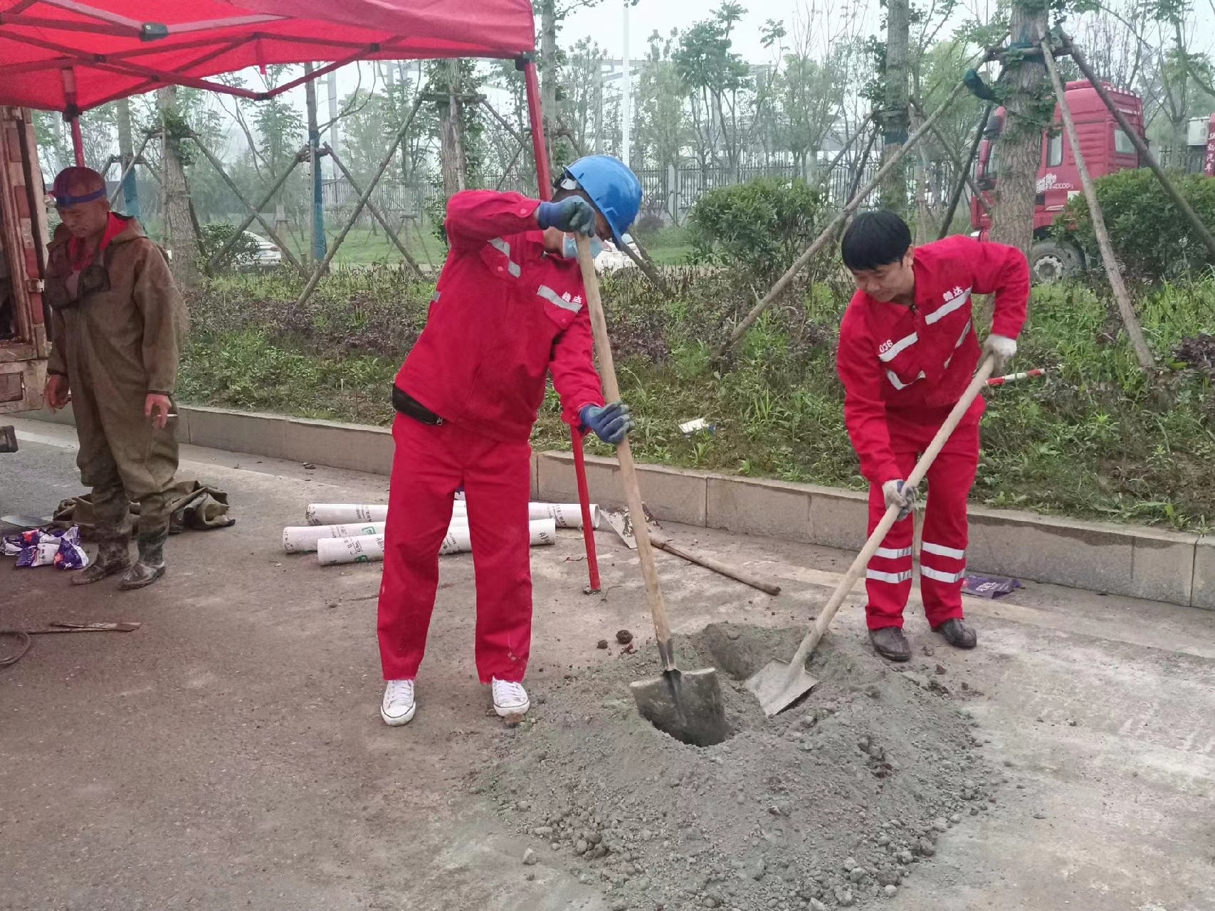 茂南管道疏通哪家好】及时进行市政管道清淤